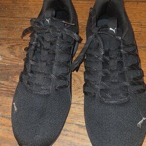 Size 14 PUMA Mesh-net Sneakers